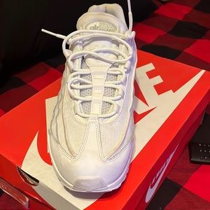 Nike Air Max 95 essentials All white
